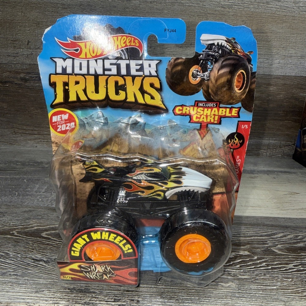 2020 Hot Wheels Monster Trucks HW Flames #31 Shark Wreak w/Crushable car
